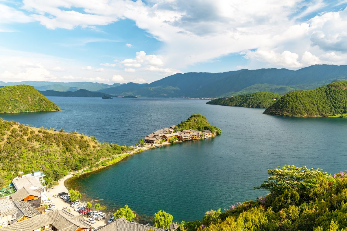 瀘沽湖湖光山色