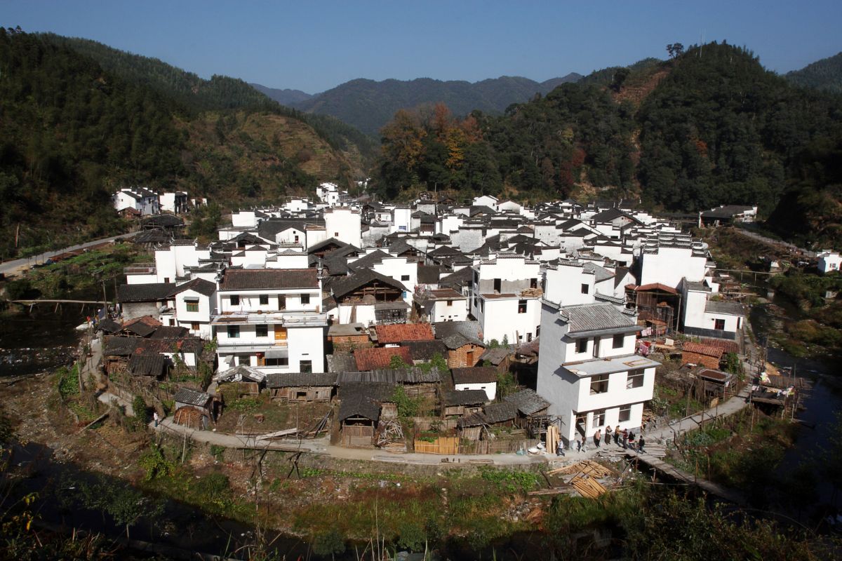 菊徑村