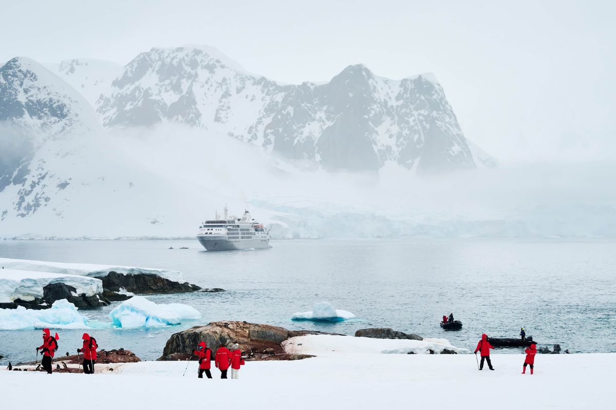 Deception Island 2